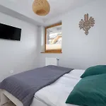 Lägenhet Bright Smrekowa In With Parking By Renters *